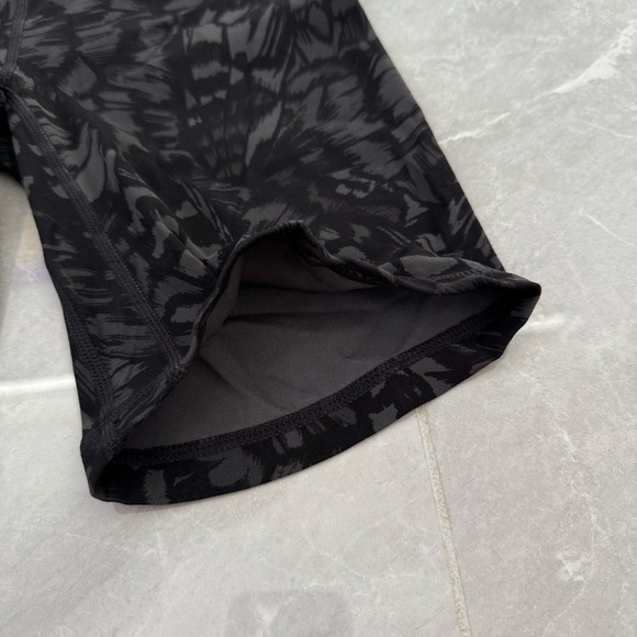 Women’s Stori Floral Patterned 7” Biker Shorts Workout Athletic Size 2 - Picture 6 of 15